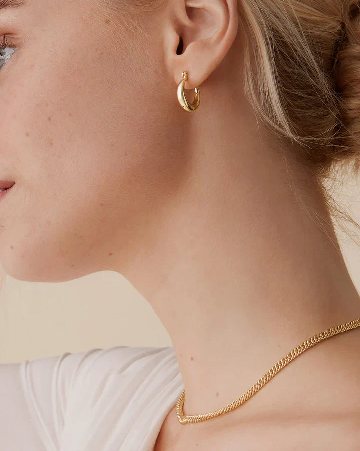 Luisa Hoops